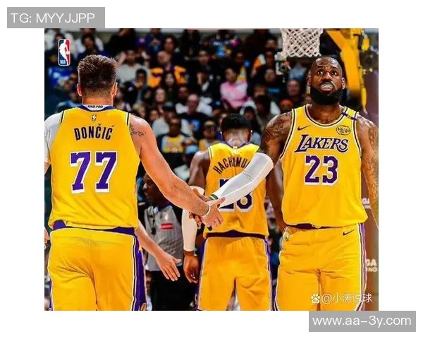 詹姆斯虽表现出色却成为湖人场上的负担分析 詹姆斯虽表现出色却成为湖人场上的负担分析