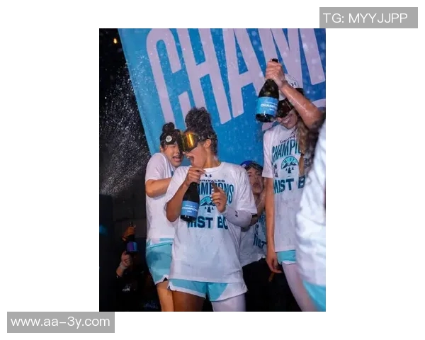 李月汝携手斯图尔特与奥贡鲍尔共战Unrivaled联赛展现强大实力